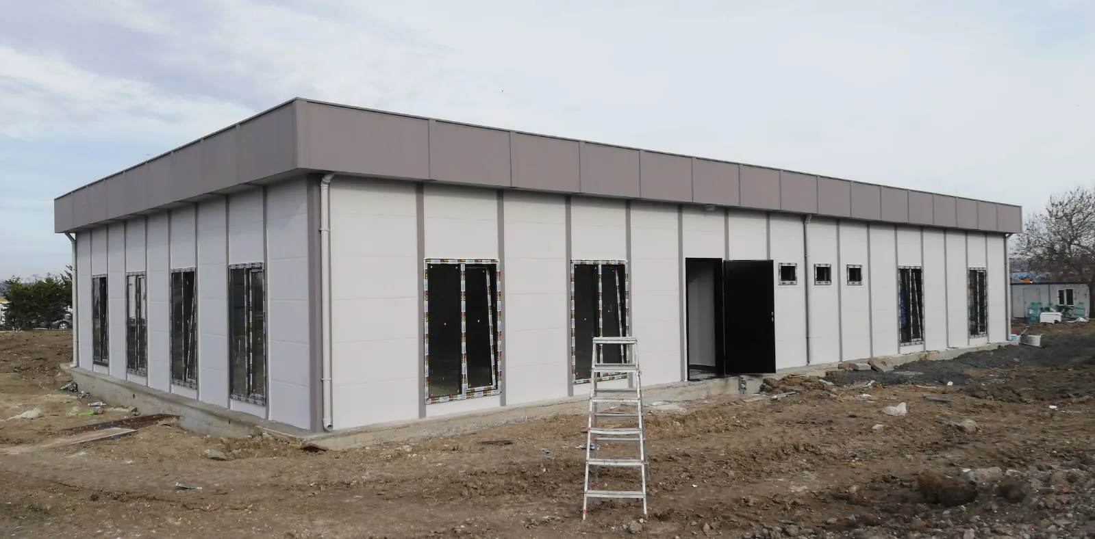 Сгради за Склад и Фабрика с Висок Таван